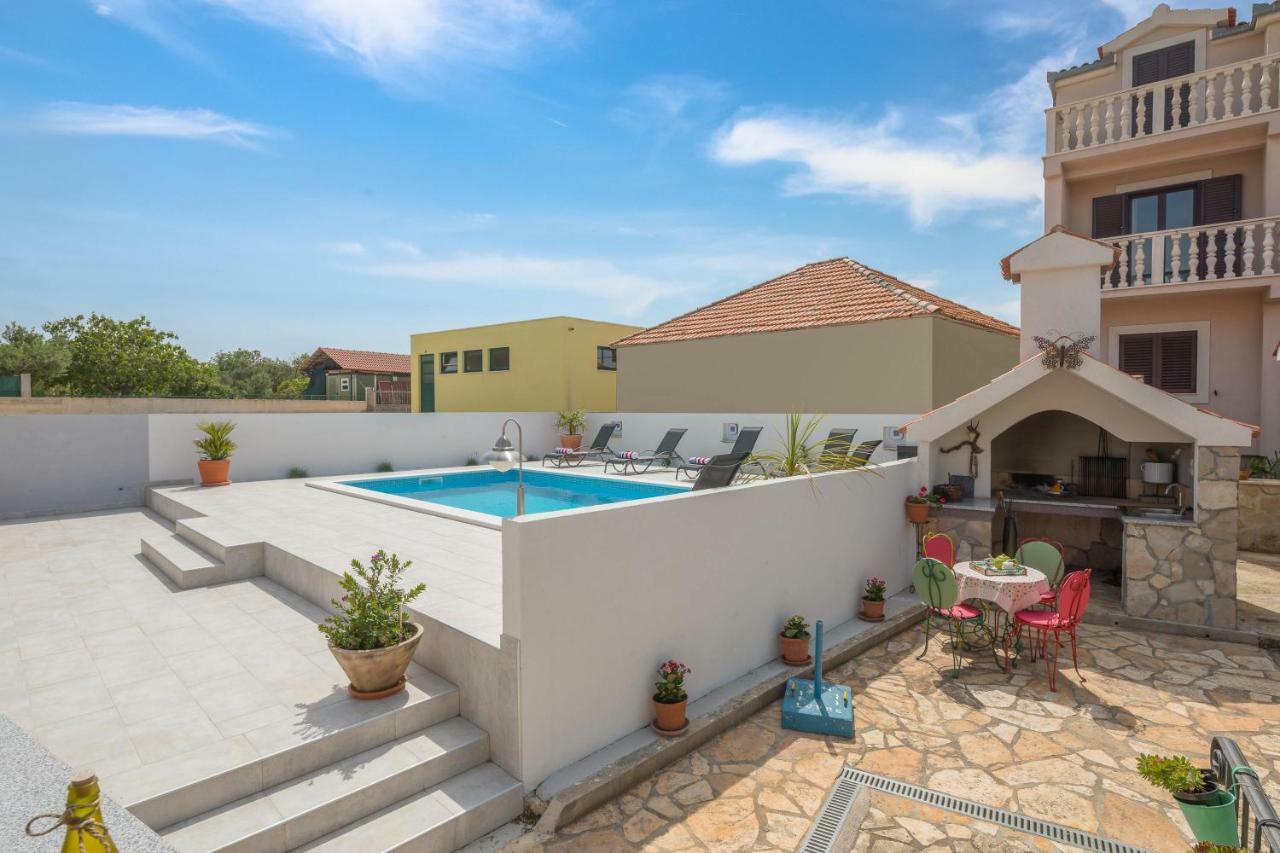 Villa Sunshine 罗戈兹尼察 外观 照片