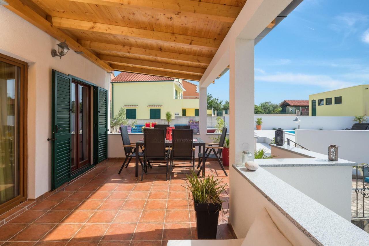 Villa Sunshine 罗戈兹尼察 外观 照片
