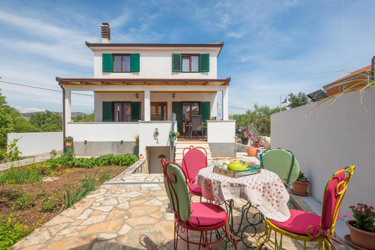 Villa Sunshine 罗戈兹尼察 外观 照片